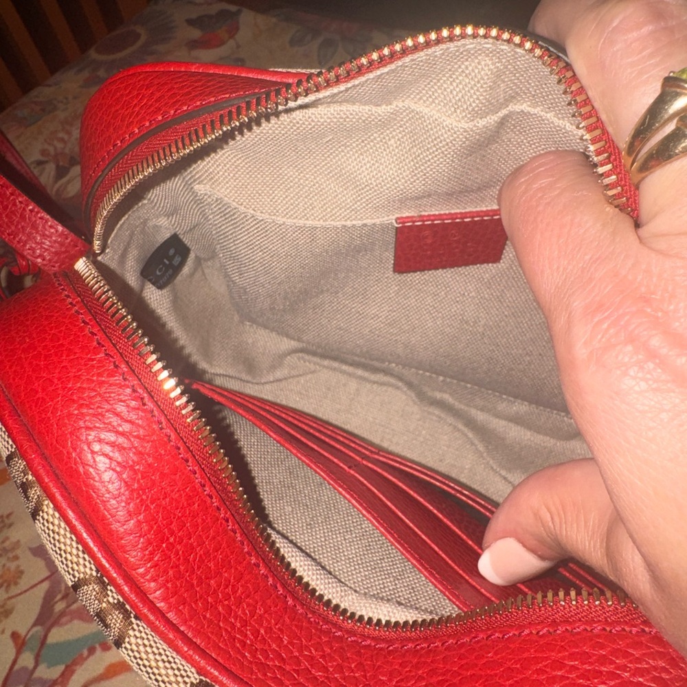 Gucci Beige GG Canvas Crossbody Bag with Red Leather Trim - Picture 4 of 10